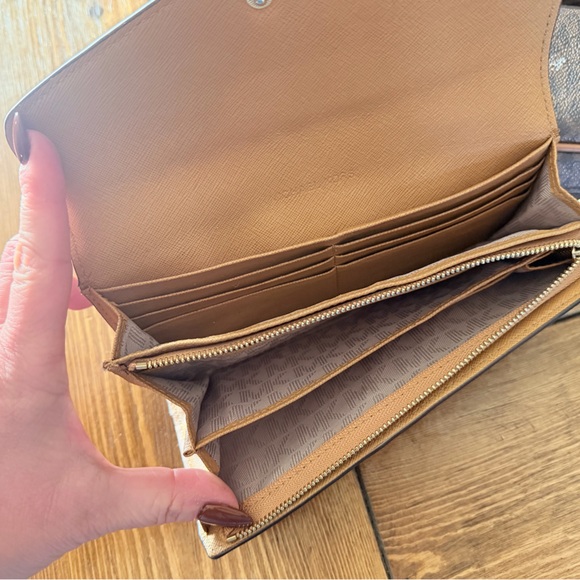 Michael Kors Dark Brown Monogram Tote and Wallet Trio - Picture 6 of 10